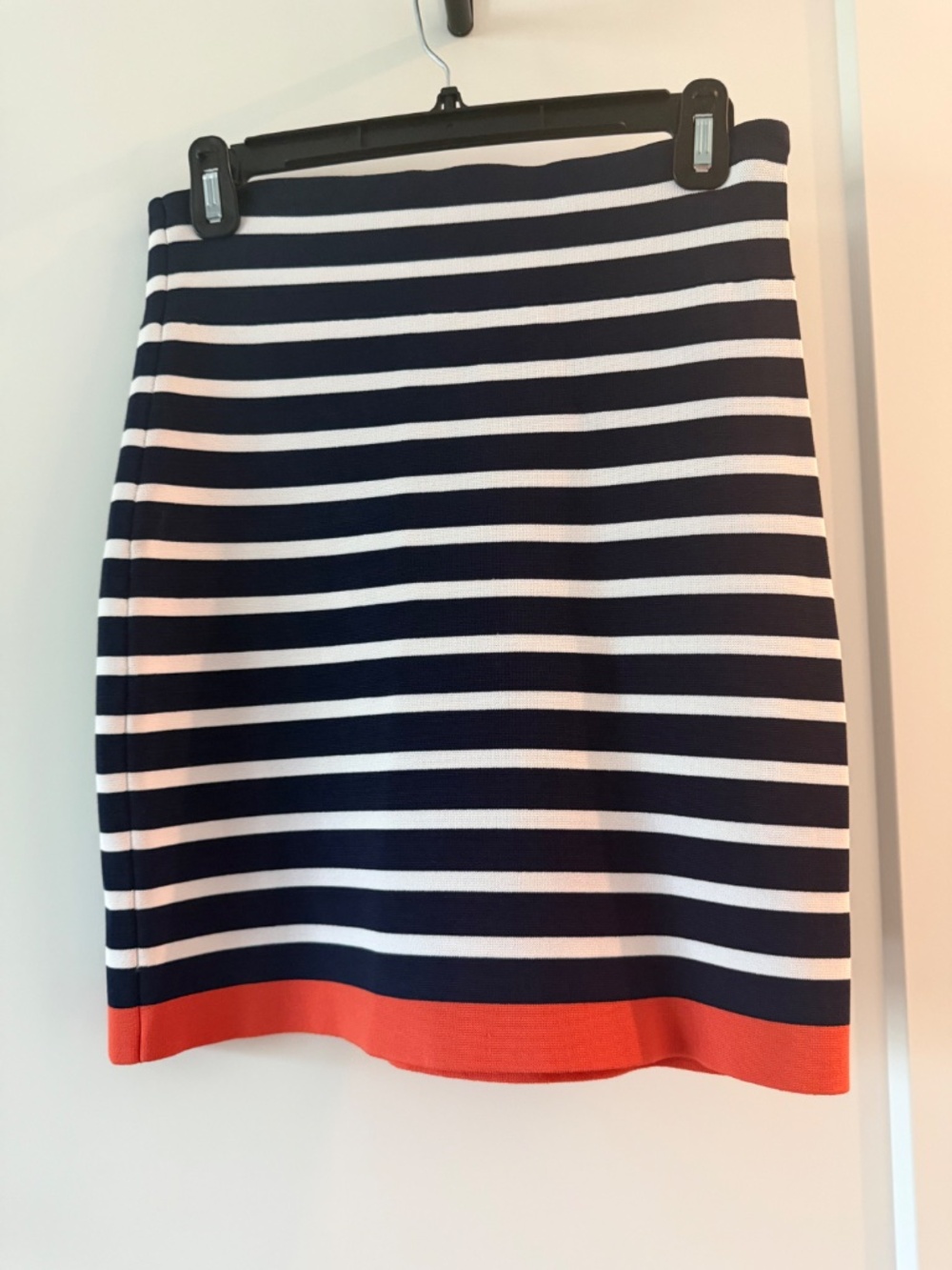 BCBG BCBGMaxAzria Stripped Navy White and Orange Mini Skirt Medium
